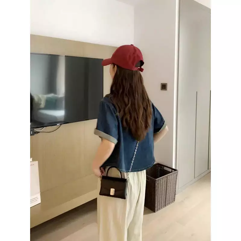 Retro blue short-sleeved denim jacket for women