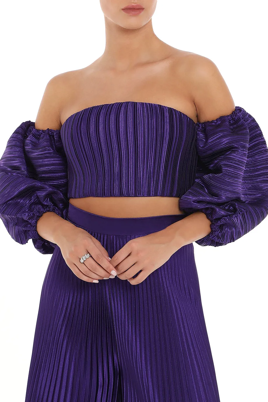 Sirene Off-Shoulder Crop Top